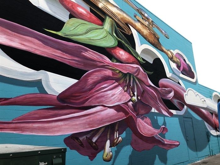 A three-dimensional mural found in the Rutland area of Kelowna. 