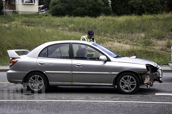 A vehicle sits damaged on the road. Police did not confirm the circumstances of this accident to iNFOnews at the time the photo was taken. 