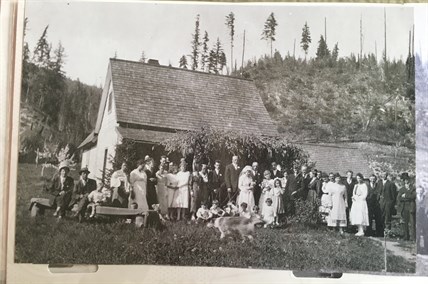 Large family members gathered for a wedding at Kingfisher. 